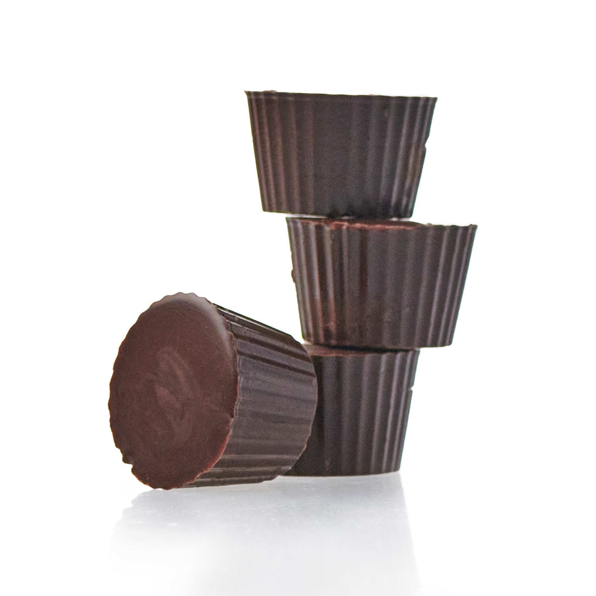 http://kindoasis.com/cdn/shop/files/KO_DarkChocolate_PBCups_Hero_ec222695-dc2b-4aeb-800c-92c95d45b331_1200x1200.jpg?v=1695415661